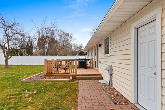 526 LORRAINE LANE, Green Bay, WI 54311