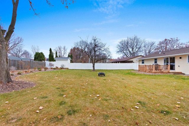 526 LORRAINE LANE, Green Bay, WI 54311