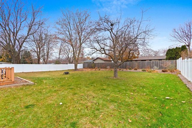 526 LORRAINE LANE, Green Bay, WI 54311