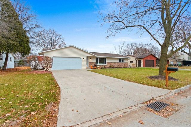 526 LORRAINE LANE, Green Bay, WI 54311