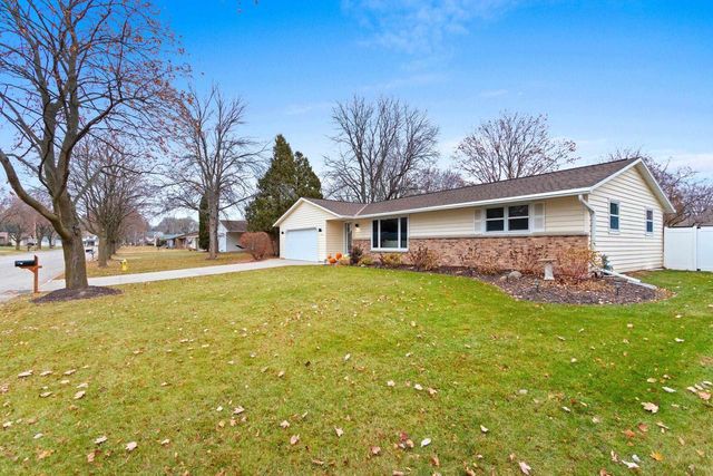 526 LORRAINE LANE, Green Bay, WI 54311