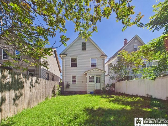 90 Heath Street, Buffalo, NY 14214