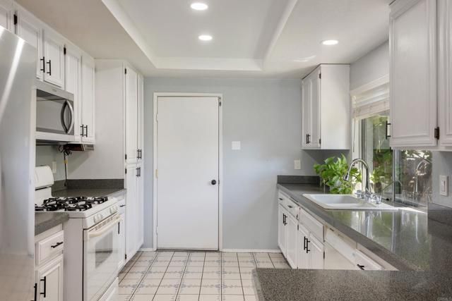 736 Granada Drive, Vista, CA 92083