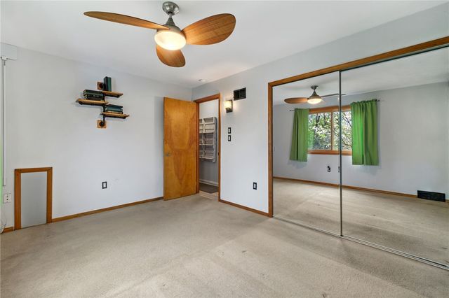 22 Laurel Valley Ct, Penn Hills, PA 15147