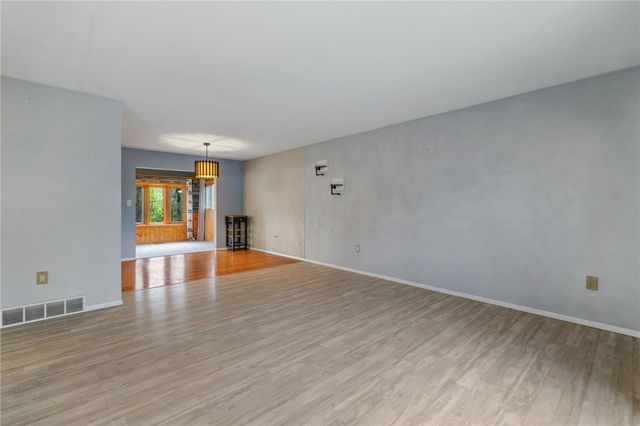 22 Laurel Valley Ct, Penn Hills, PA 15147