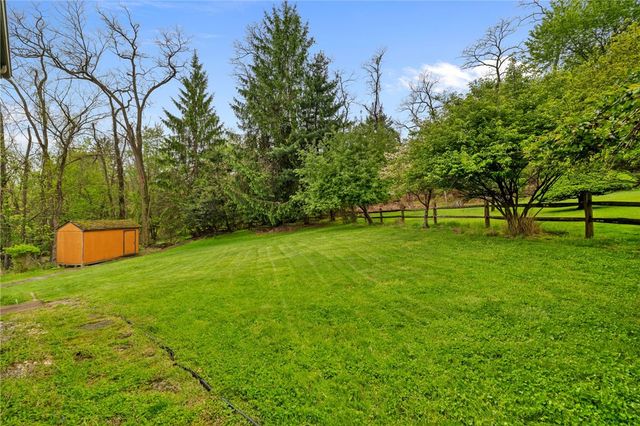 22 Laurel Valley Ct, Penn Hills, PA 15147