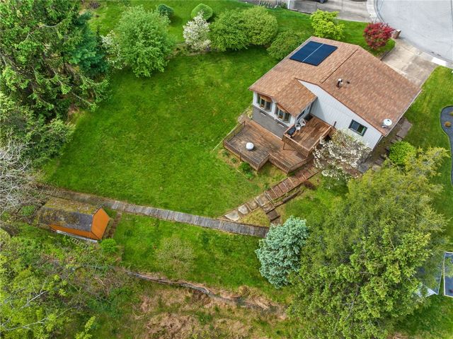22 Laurel Valley Ct, Penn Hills, PA 15147