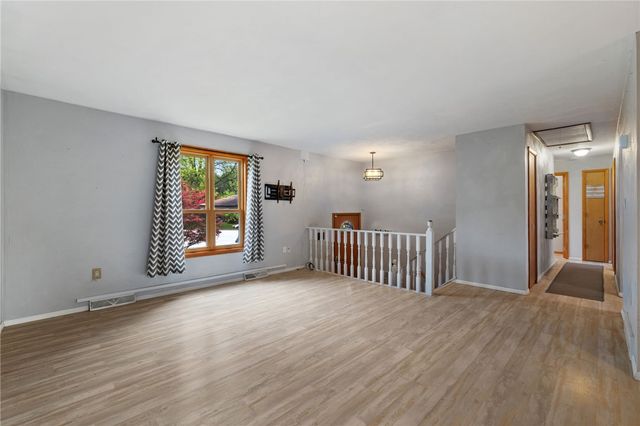 22 Laurel Valley Ct, Penn Hills, PA 15147