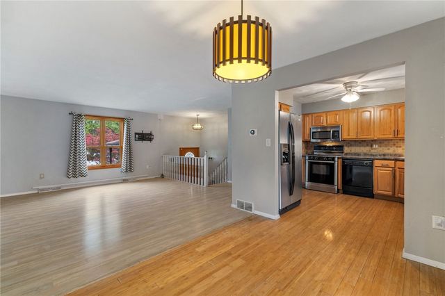 22 Laurel Valley Ct, Penn Hills, PA 15147