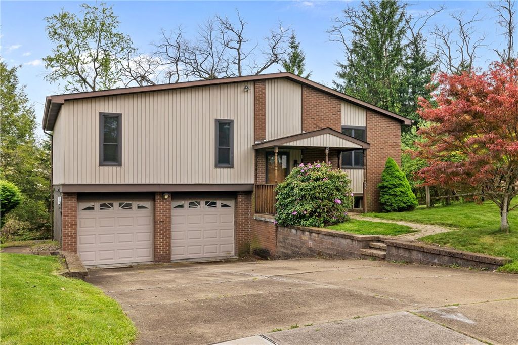 22 Laurel Valley Ct, Penn Hills, PA 15147