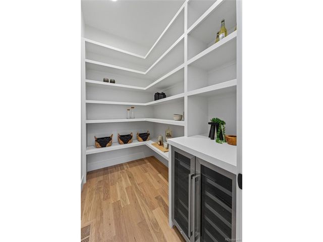 750 S Corona St, Denver, CO 80209