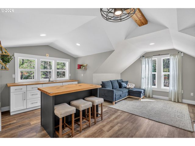 322 ROUND PRAIRIE Rd, Wilderville, OR 97543