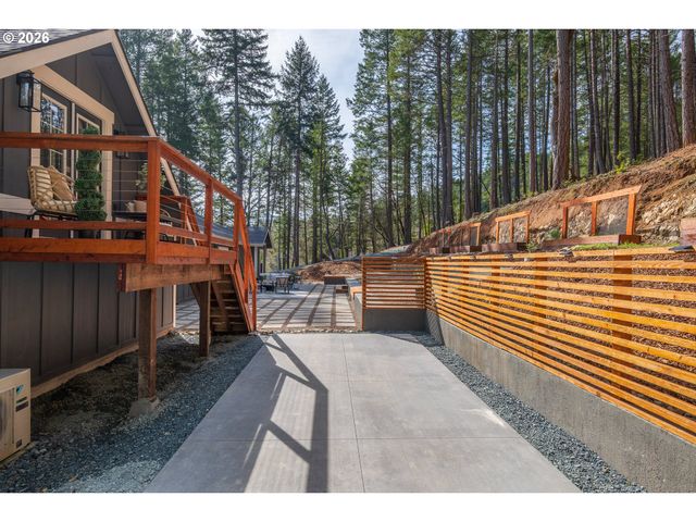 322 ROUND PRAIRIE Rd, Wilderville, OR 97543