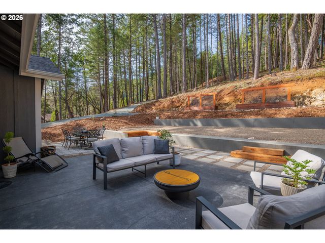 322 ROUND PRAIRIE Rd, Wilderville, OR 97543