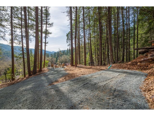 322 ROUND PRAIRIE Rd, Wilderville, OR 97543