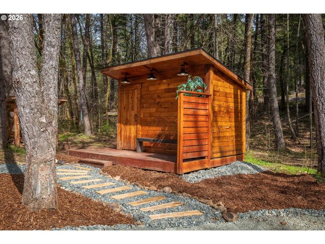 322 ROUND PRAIRIE Rd, Wilderville, OR 97543