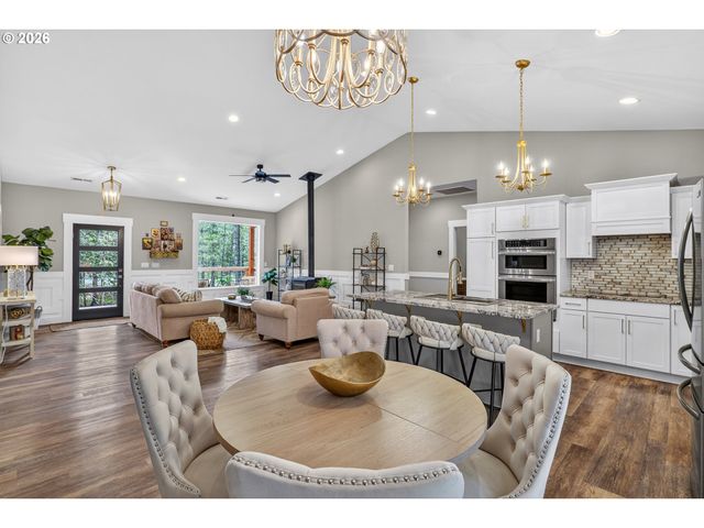 322 ROUND PRAIRIE Rd, Wilderville, OR 97543