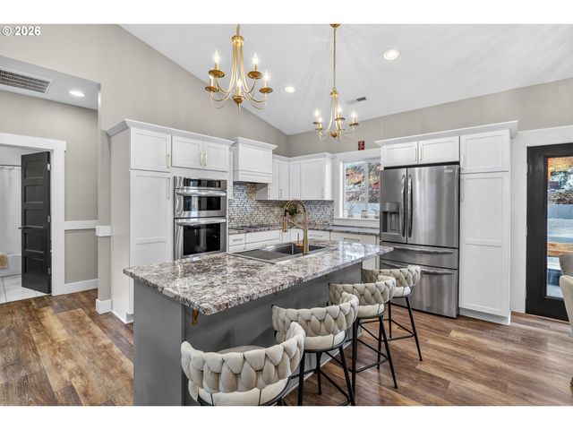 322 ROUND PRAIRIE Rd, Wilderville, OR 97543