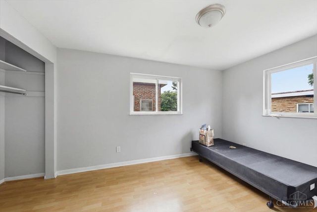 1582 Crest Hill Avenue, Cincinnati, OH 45237