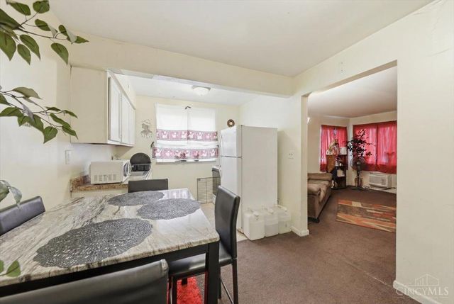 1582 Crest Hill Avenue, Cincinnati, OH 45237