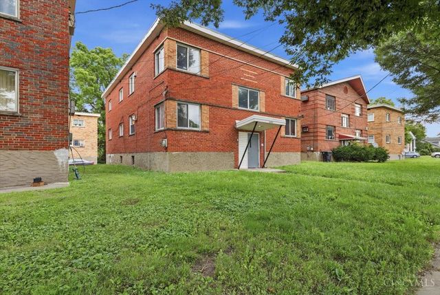 1582 Crest Hill Avenue, Cincinnati, OH 45237