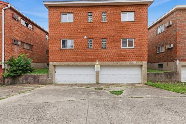 1582 Crest Hill Avenue, Cincinnati, OH 45237