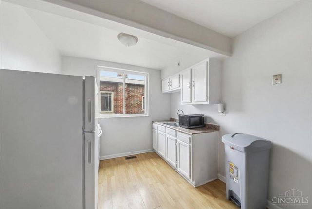 1582 Crest Hill Avenue, Cincinnati, OH 45237