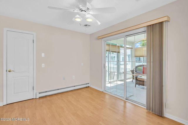 5 Vienna Drive, Toms River, NJ 08757