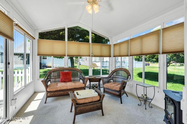 5 Vienna Drive, Toms River, NJ 08757