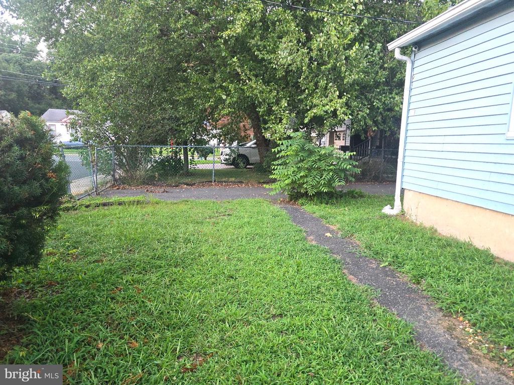 405 COLUMBIA AVE, LINDENWOLD, NJ 08021 — photo 3