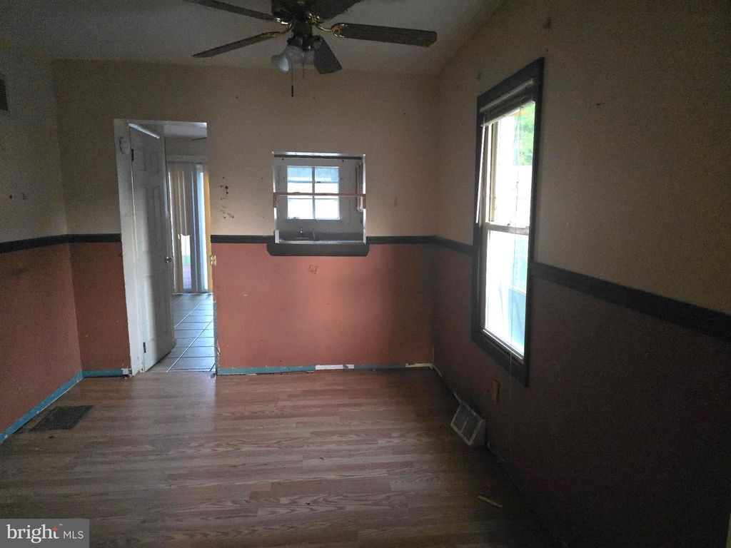 405 COLUMBIA AVE, LINDENWOLD, NJ 08021 — photo 5