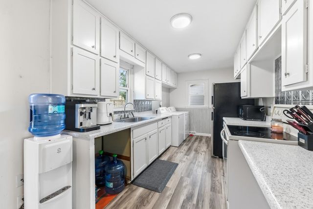 1309 N Baltimore Ave, Derby, KS 67037