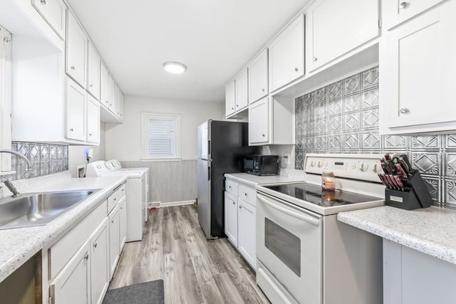 1309 N Baltimore Ave, Derby, KS 67037