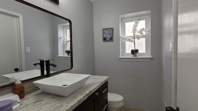 12967 Trail Hollow Drive A, Houston, TX 77079