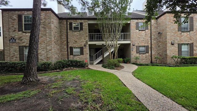12967 Trail Hollow Drive A, Houston, TX 77079