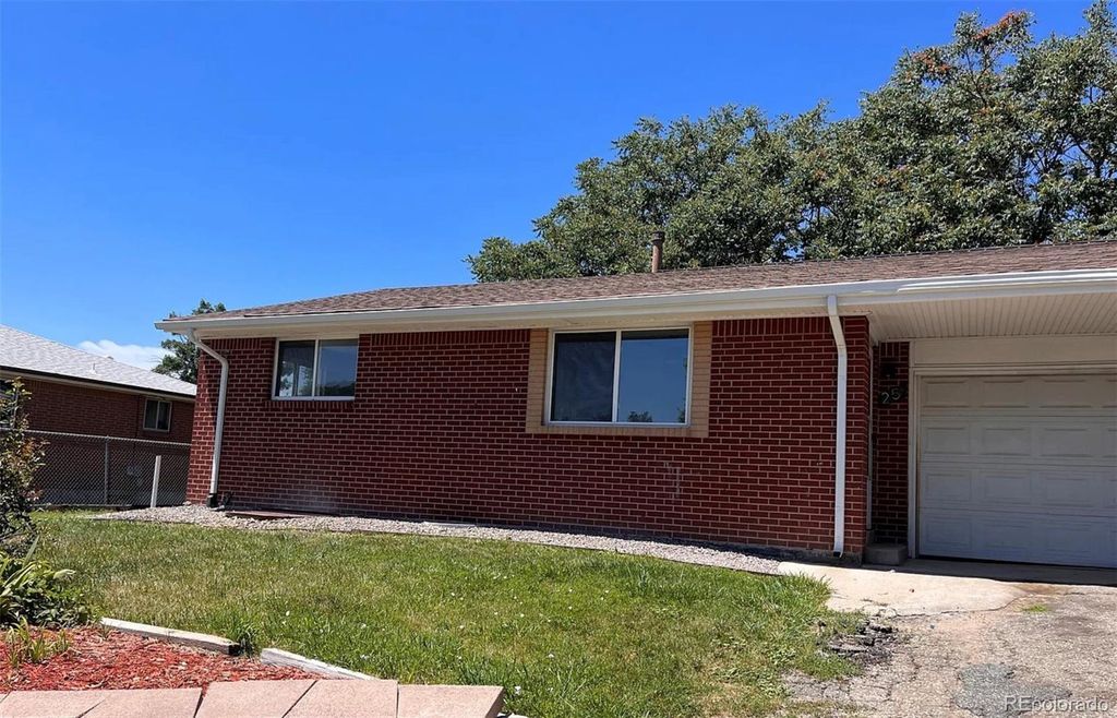 25 Quay Street, Lakewood, CO 80226
