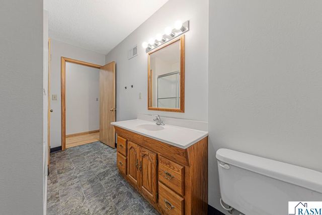 1450 Lookout Drive, North Mankato, MN 56003