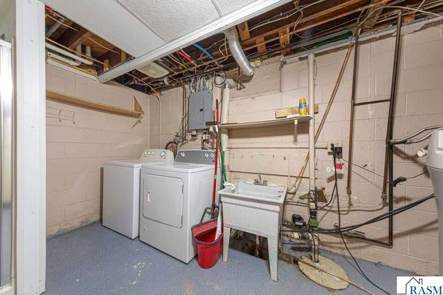 1450 Lookout Drive, North Mankato, MN 56003