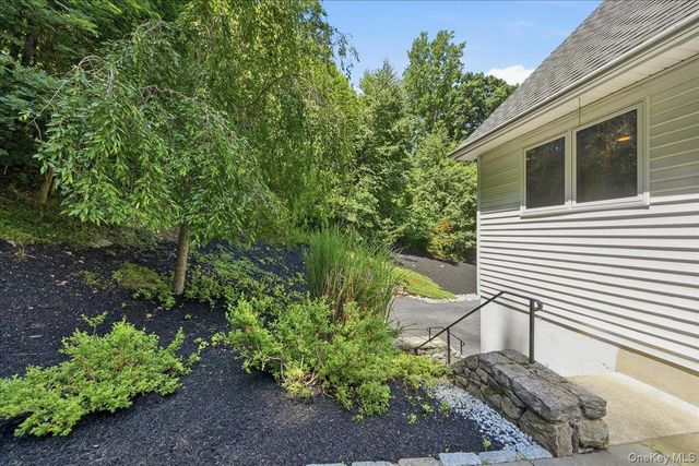 69 Barger Street, Putnam Valley, NY 10579