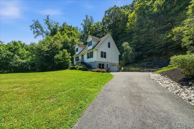 69 Barger Street, Putnam Valley, NY 10579