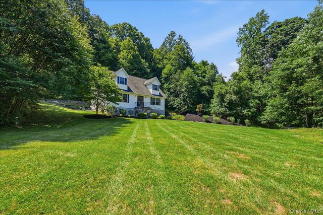69 Barger Street, Putnam Valley, NY 10579