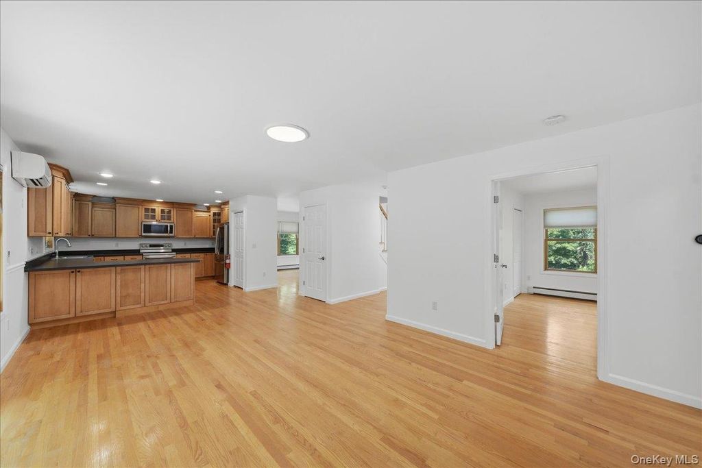 69 Barger Street, Putnam Valley, NY 10579 — photo 4