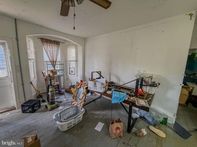 67 WALNUT ST, Salem, NJ 08079