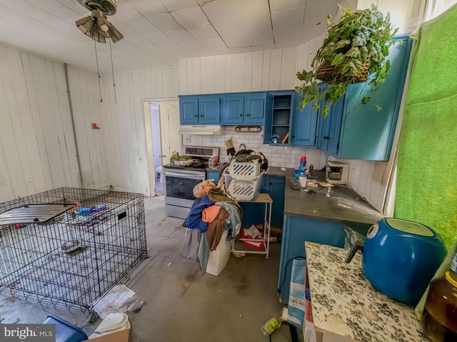 67 WALNUT ST, Salem, NJ 08079