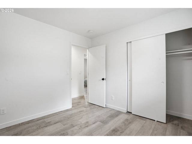 15904 Se HARRISON St, Portland, OR 97233