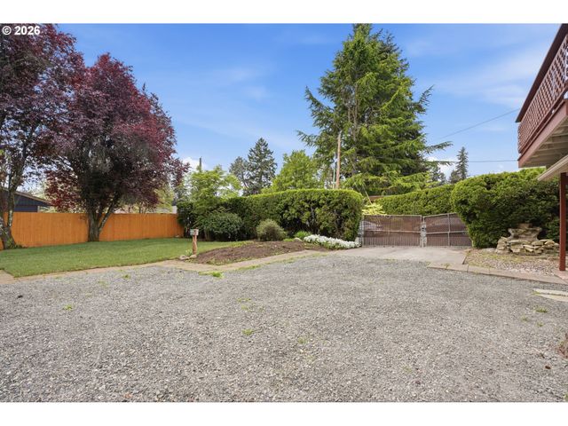 15904 Se HARRISON St, Portland, OR 97233