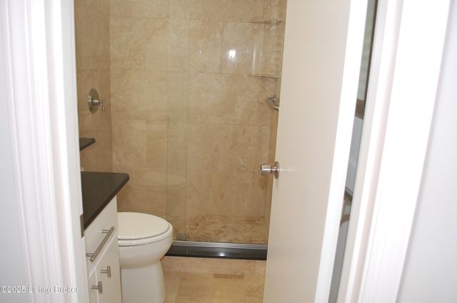 803 Vannah Ave, Louisville, KY 40223