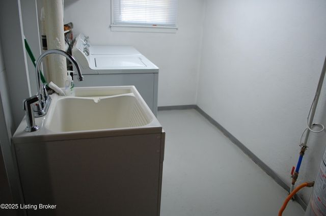 803 Vannah Ave, Louisville, KY 40223