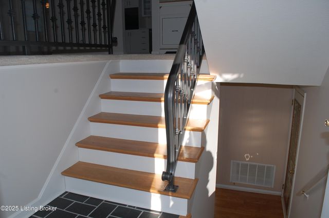 803 Vannah Ave, Louisville, KY 40223