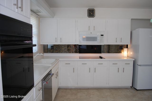 803 Vannah Ave, Louisville, KY 40223